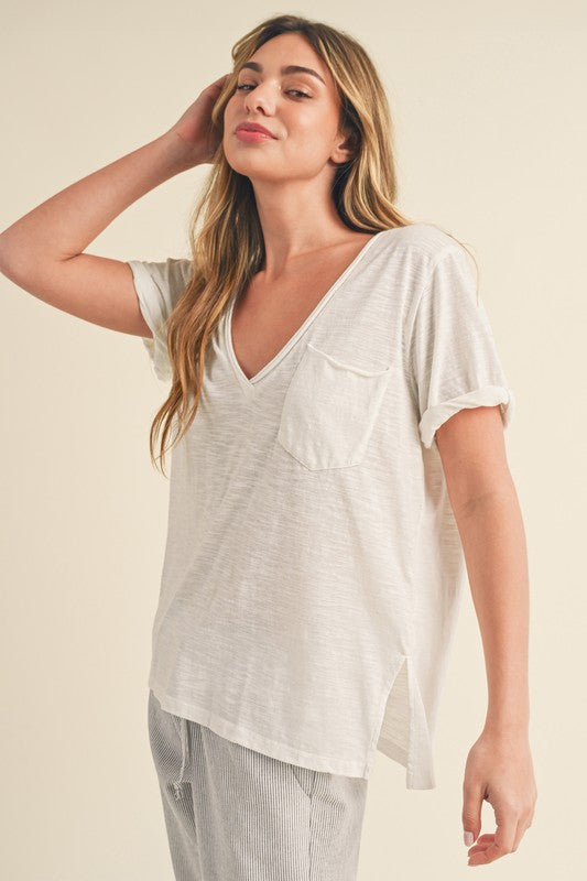 V NECK TEE: WHITE