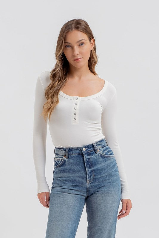 HENLEY KNIT: IVORY