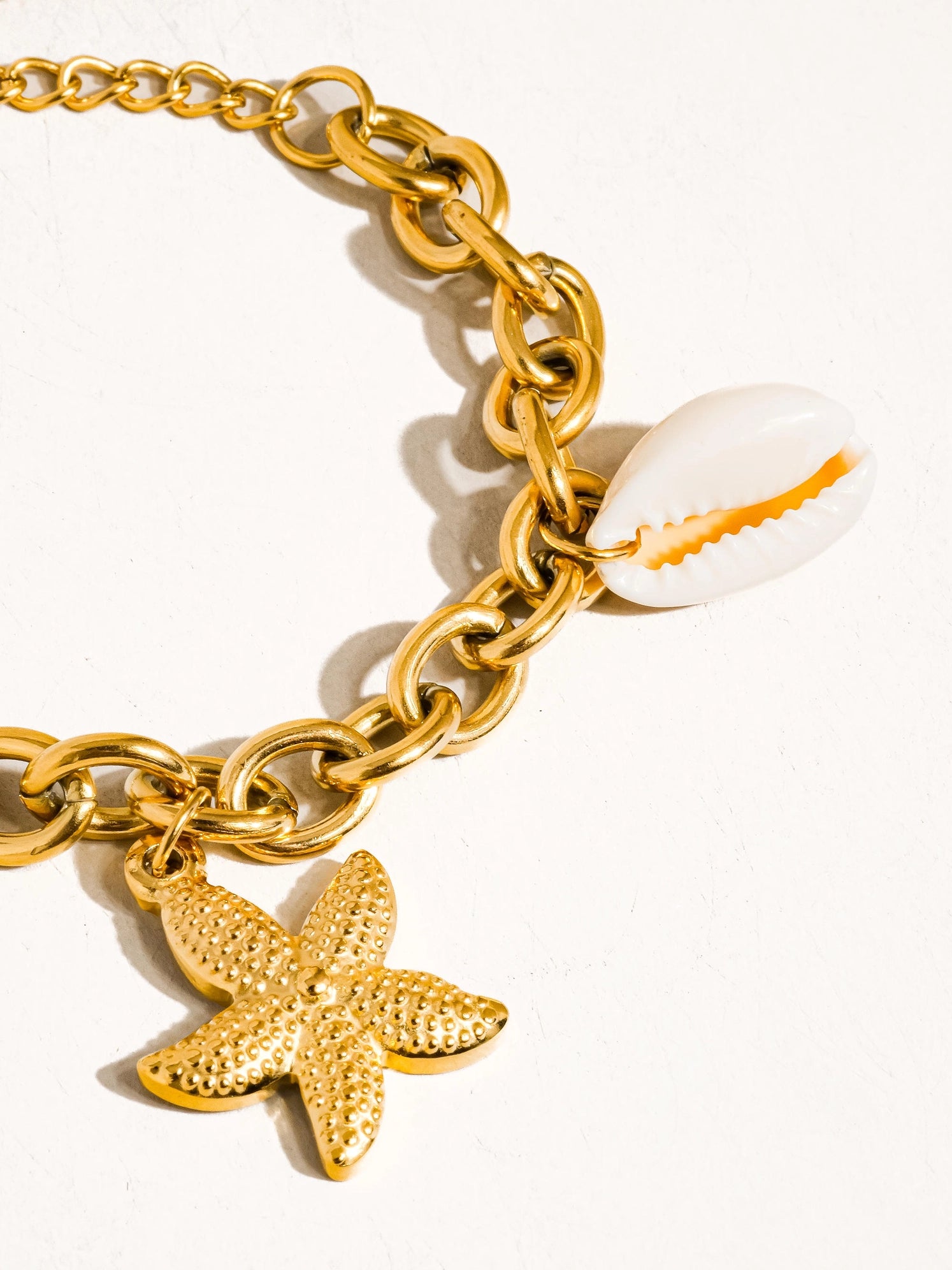 18KP Gold Starfish & Shells Charm Bracelet