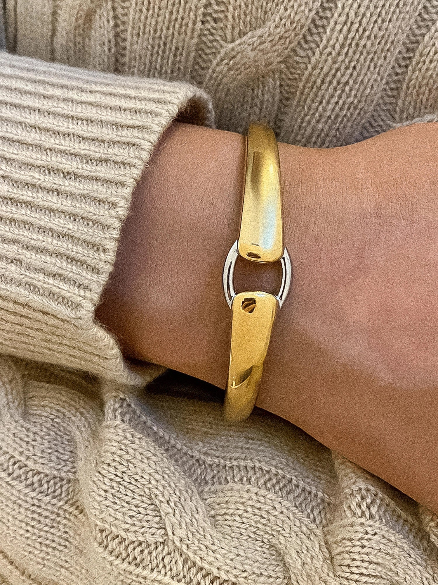 18k Gold Plated Luxe Merge Hoop Bangle