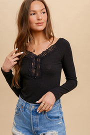 LACE TOP: BLACK