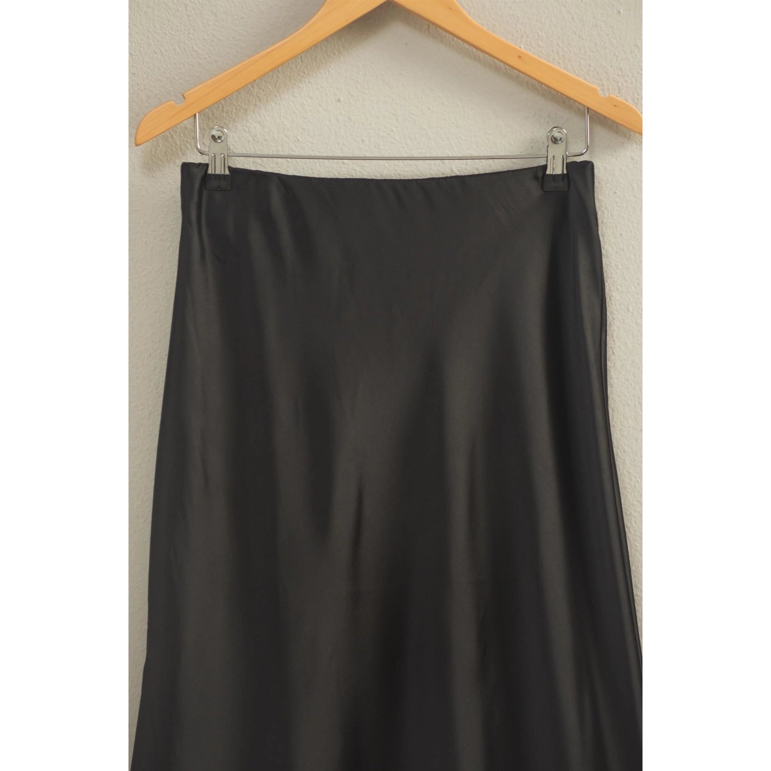 The Midnight Satin Maxi – Black
