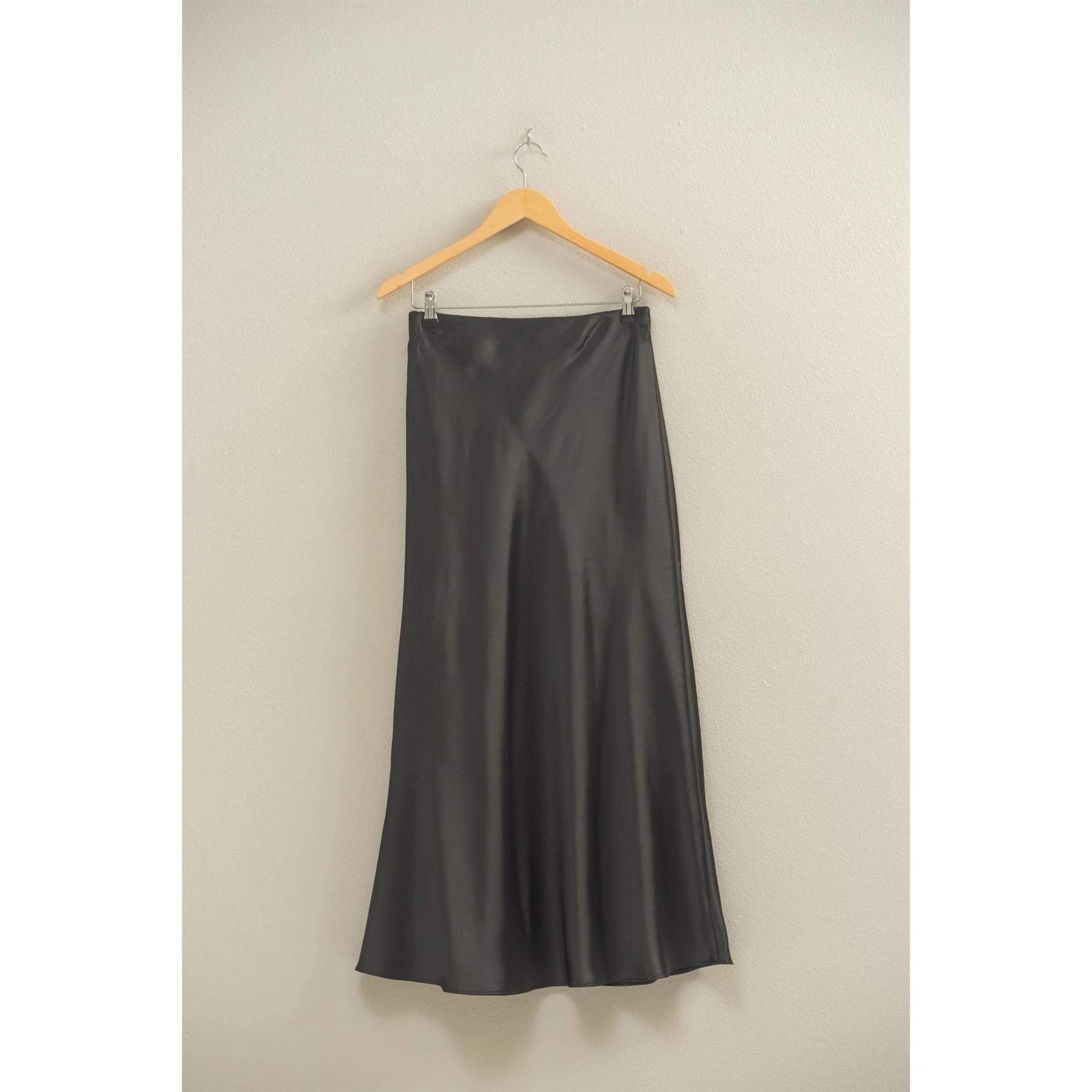 The Midnight Satin Maxi – Black