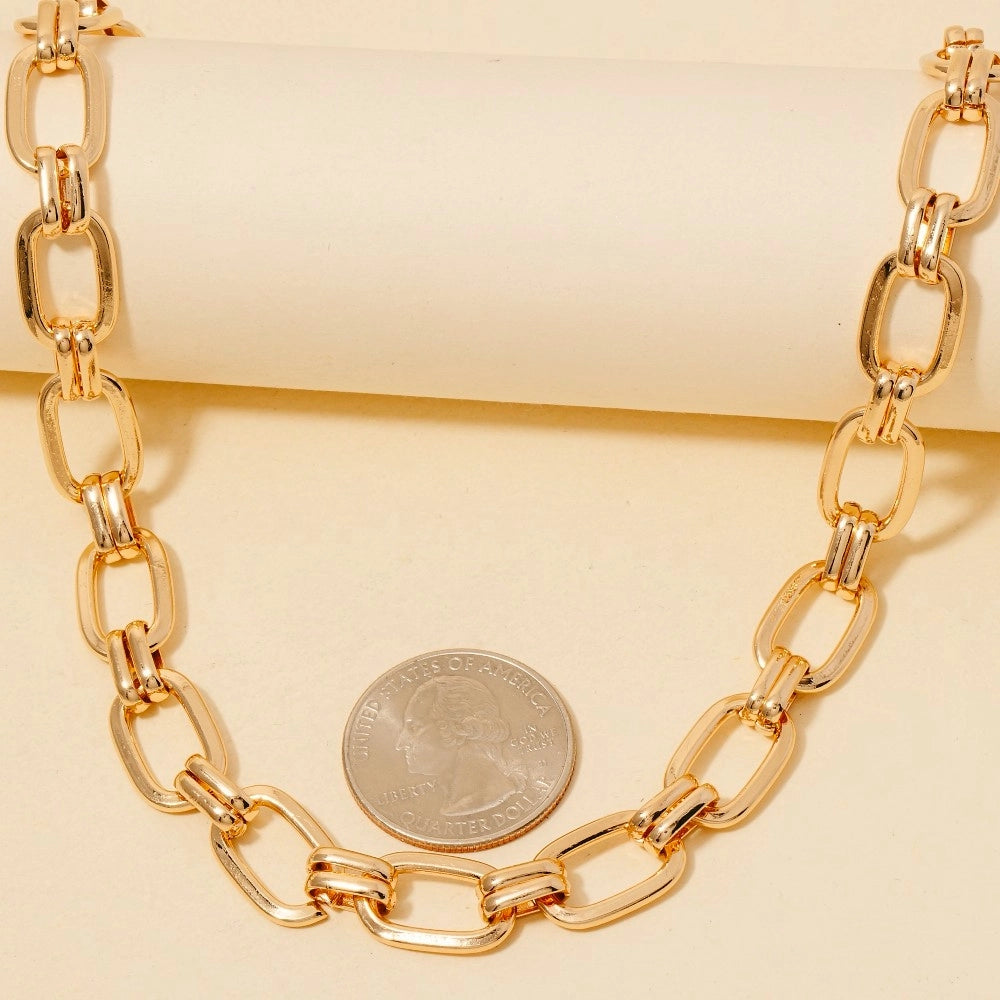 Golden Link Oval Chain Necklace
