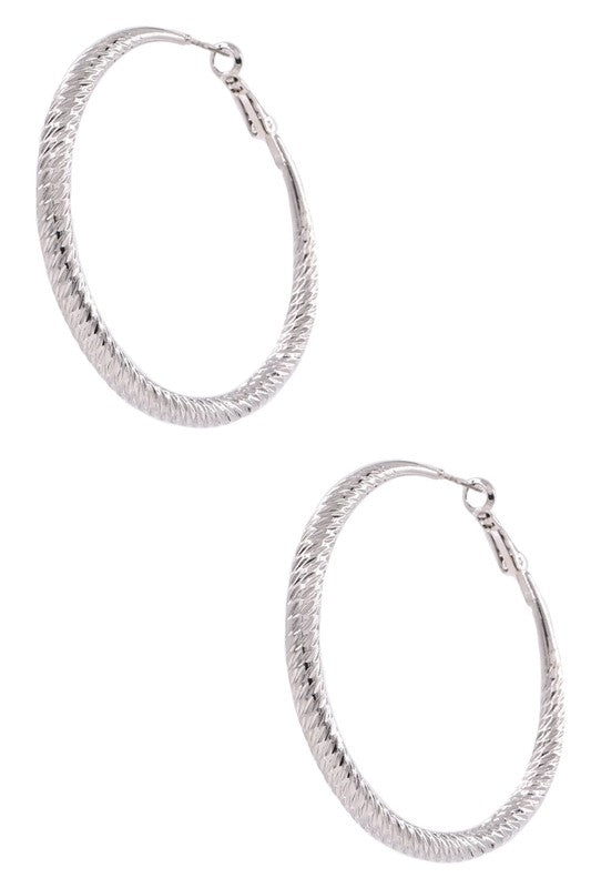 SILVER TWISTED HOOP
